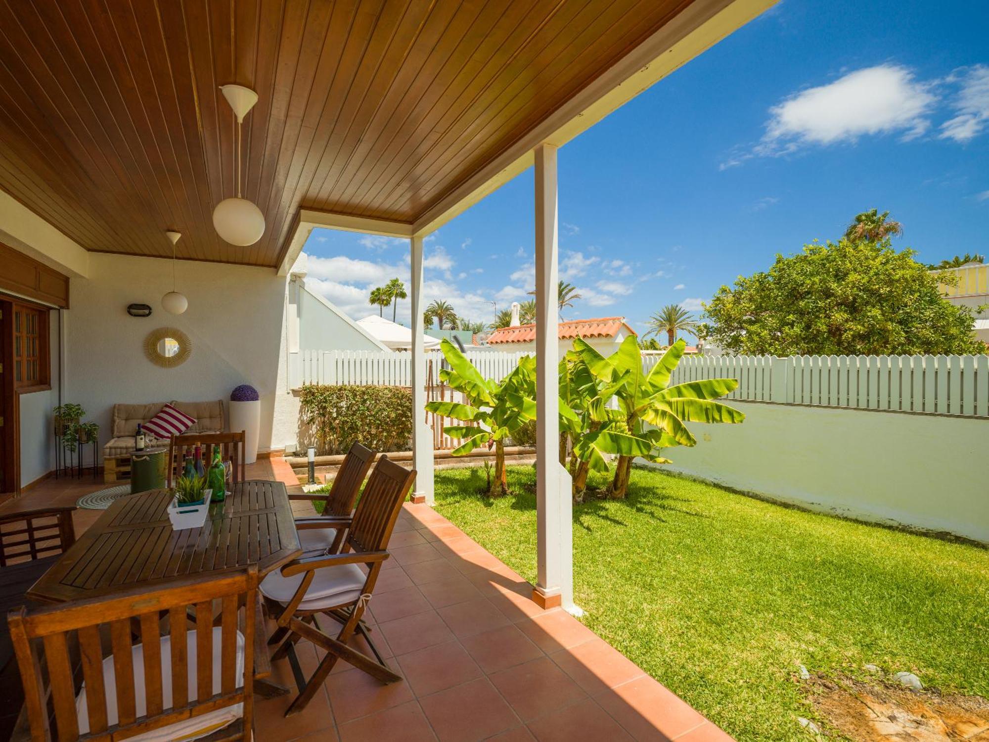 Banana House In Top Location By Tenpropertiesgc マスパロマス エクステリア 写真