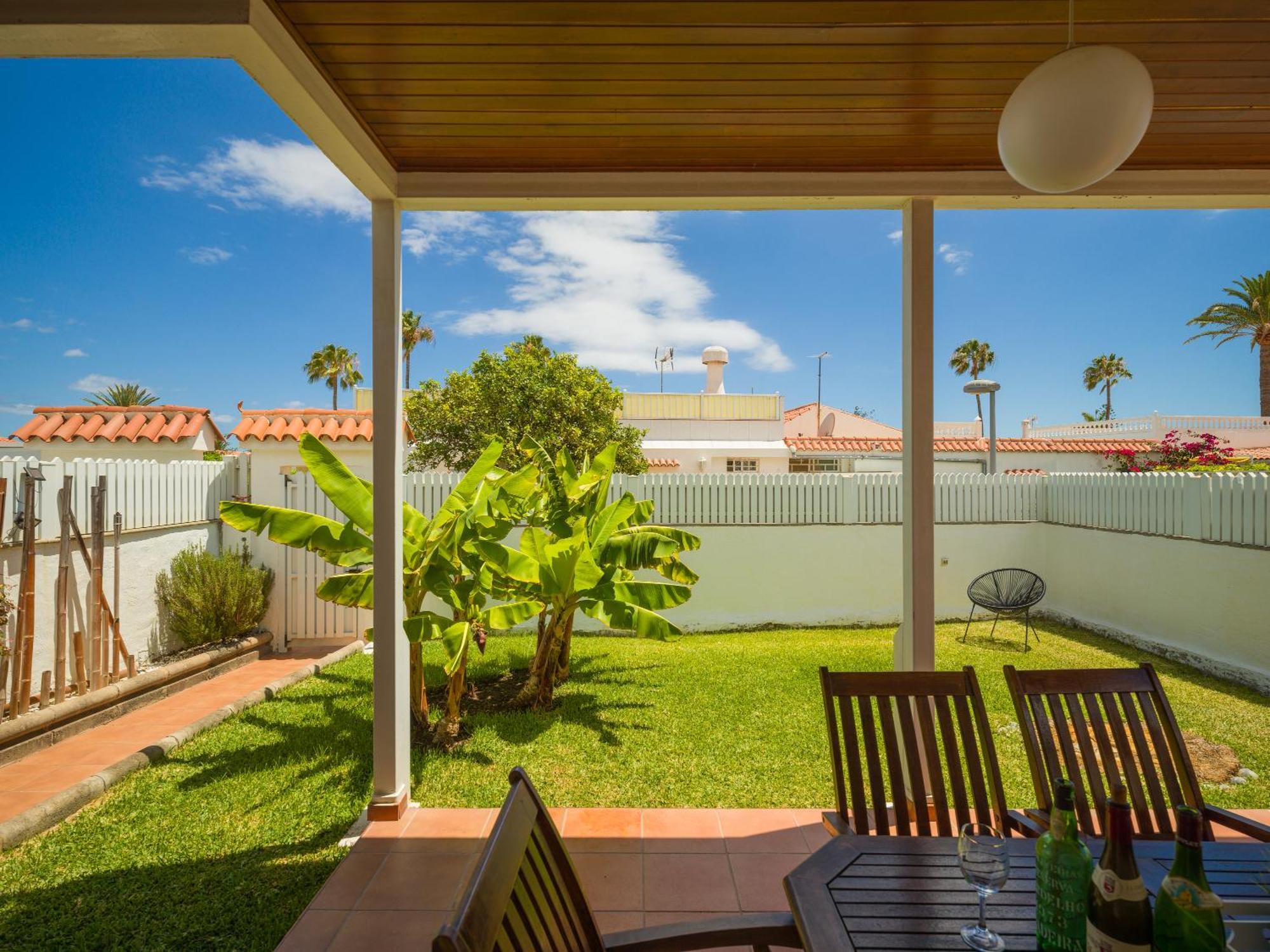 Banana House In Top Location By Tenpropertiesgc マスパロマス エクステリア 写真